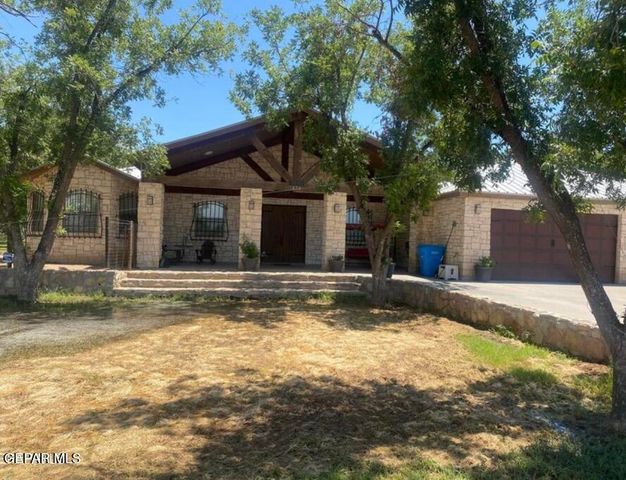 636 KEAGLE Road, Socorro, TX 79927