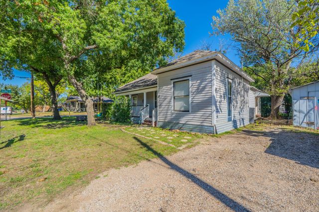 200 Williams Street, Waxahachie, TX 75165