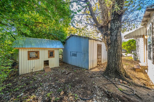 200 Williams Street, Waxahachie, TX 75165