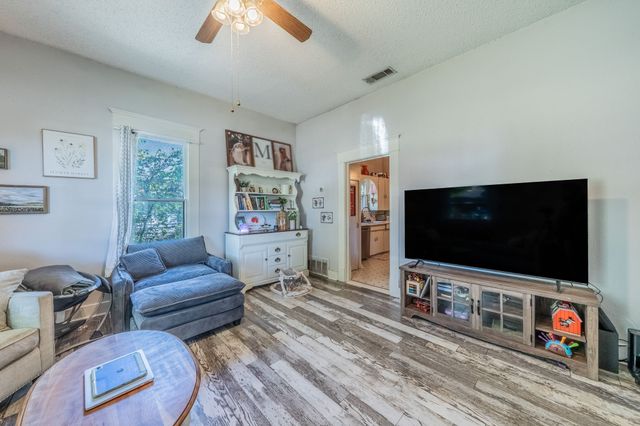 200 Williams Street, Waxahachie, TX 75165