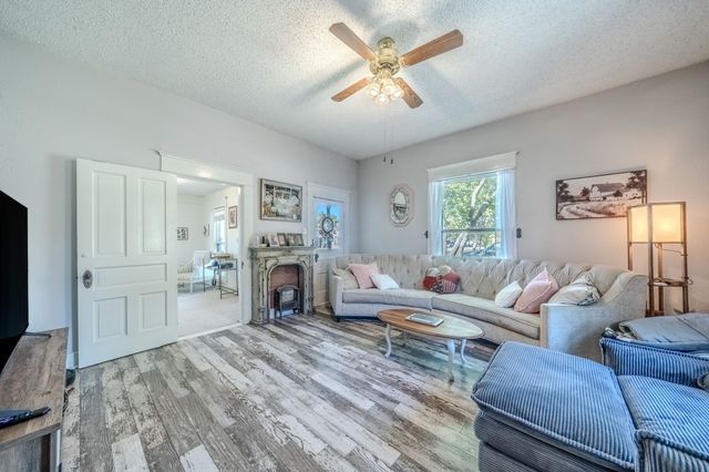 200 Williams Street, Waxahachie, TX 75165