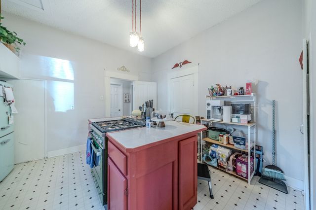 200 Williams Street, Waxahachie, TX 75165