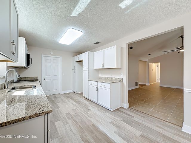 845 MAPLEWOOD Lane, Orange Park, FL 32065