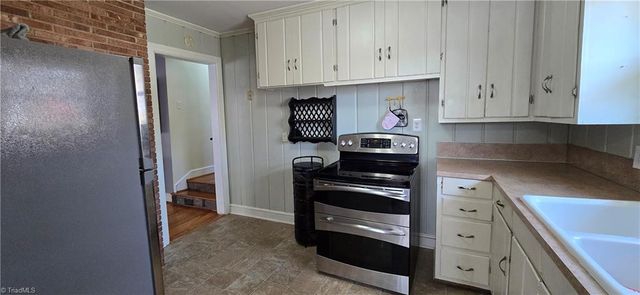 206 Forestrose Drive, Lexington, NC 27295