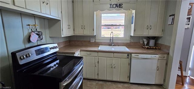 206 Forestrose Drive, Lexington, NC 27295