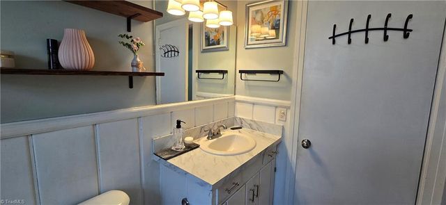 206 Forestrose Drive, Lexington, NC 27295