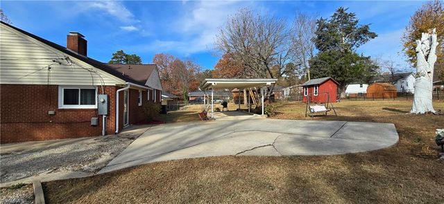 206 Forestrose Drive, Lexington, NC 27295