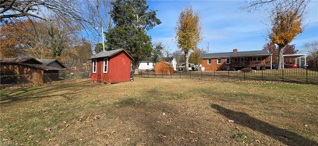 206 Forestrose Drive, Lexington, NC 27295