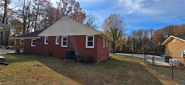 206 Forestrose Drive, Lexington, NC 27295
