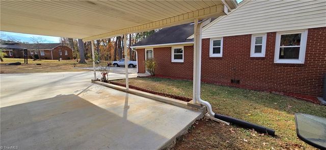 206 Forestrose Drive, Lexington, NC 27295
