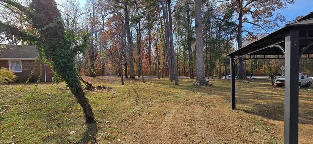 206 Forestrose Drive, Lexington, NC 27295