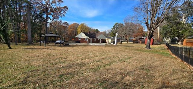 206 Forestrose Drive, Lexington, NC 27295