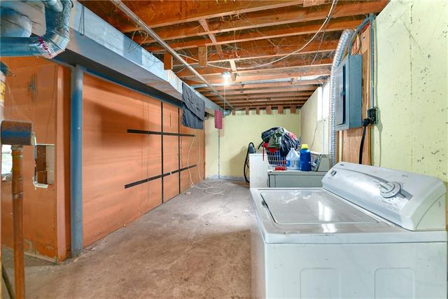 9214 Manchester Avenue, Kansas City, MO 64138