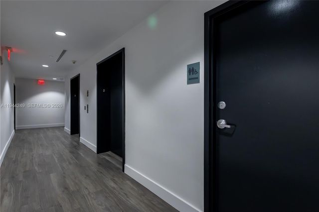 888 Biscayne Blvd CU6, Miami, FL 33132