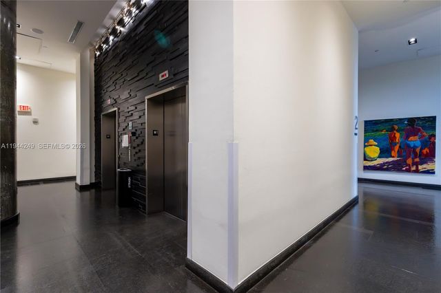 888 Biscayne Blvd CU6, Miami, FL 33132