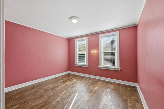 216 E Garfield AVENUE, Milwaukee, WI 53212