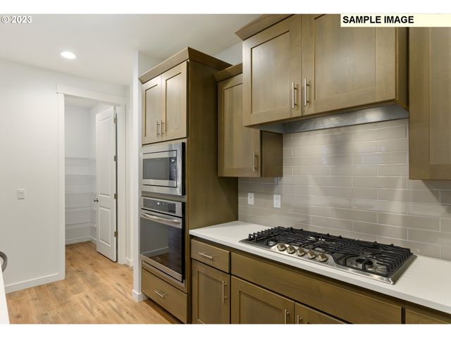 16429 Se Pacific Crest Trail Pl 762, Happy Valley, OR 97086