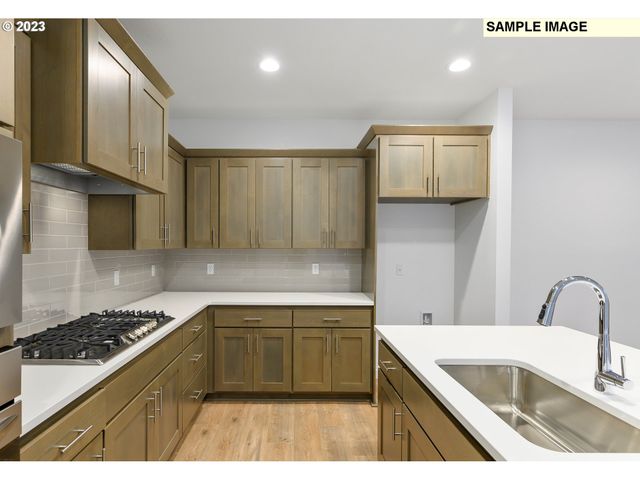 16429 Se Pacific Crest Trail Pl 762, Happy Valley, OR 97086