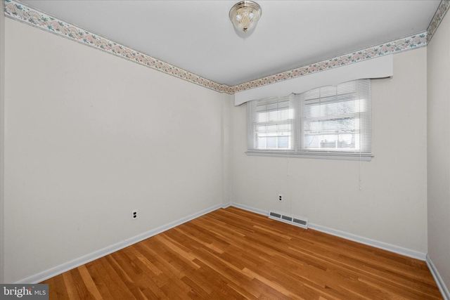 2515 WOODVIEW DR, Wilmington, DE 19808