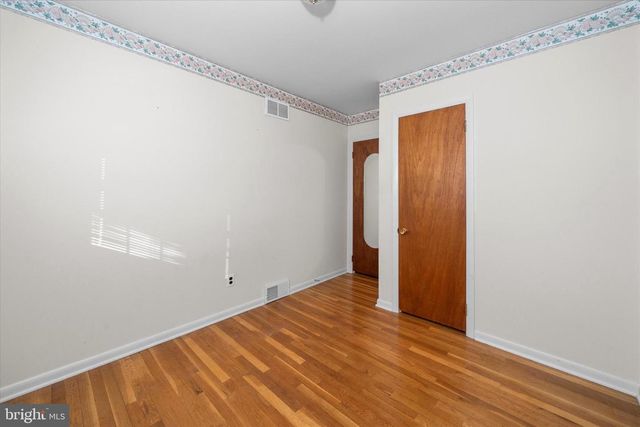 2515 WOODVIEW DR, Wilmington, DE 19808