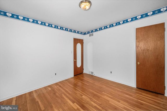 2515 WOODVIEW DR, Wilmington, DE 19808