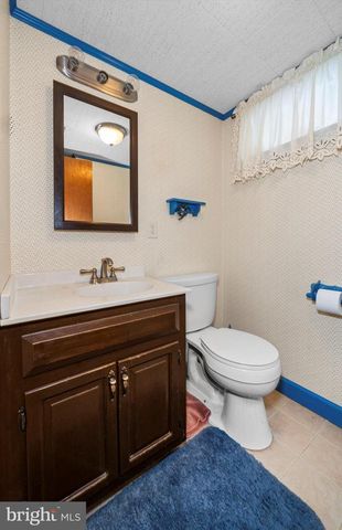 2515 WOODVIEW DR, Wilmington, DE 19808