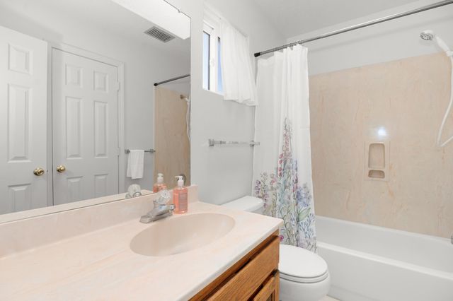 20 Aldea Place, Los Lunas, NM 87031