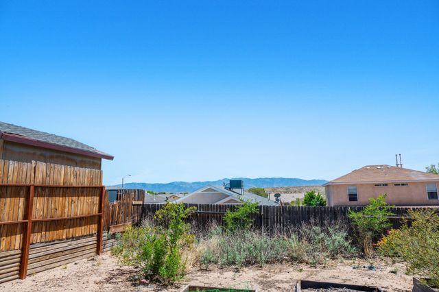 20 Aldea Place, Los Lunas, NM 87031