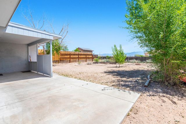 20 Aldea Place, Los Lunas, NM 87031