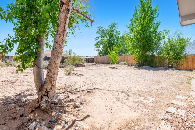 20 Aldea Place, Los Lunas, NM 87031