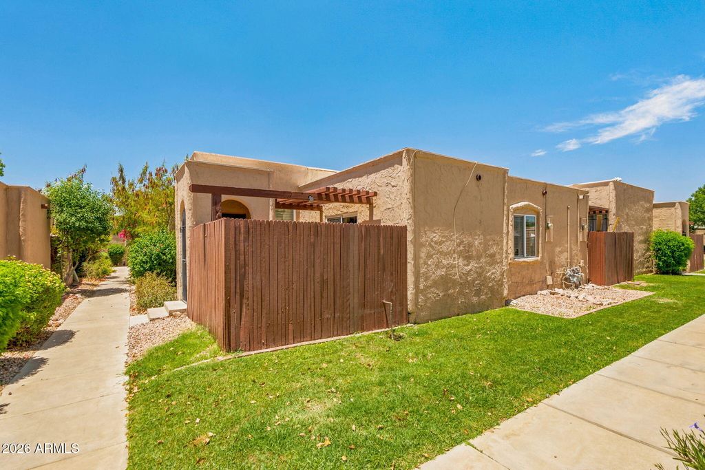 1040 E PUEBLO Road, Phoenix, AZ 85020 — exterior