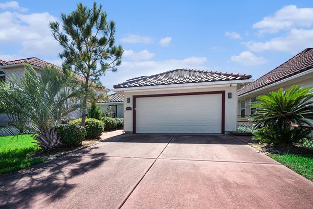 2763 Broadway Street, San Leon, TX 77539