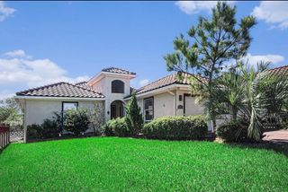 2763 Broadway Street, San Leon, TX 77539