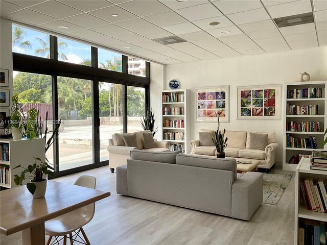 1450 Brickell Bay Dr 1602, Miami, FL 33131