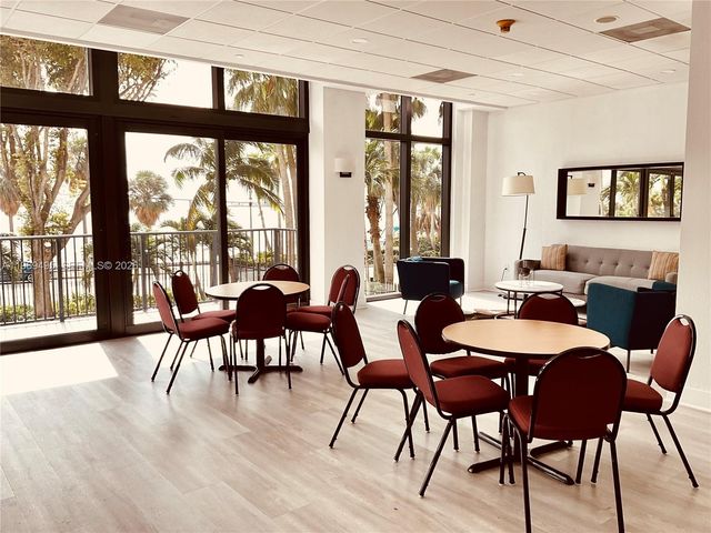 1450 Brickell Bay Dr 1602, Miami, FL 33131