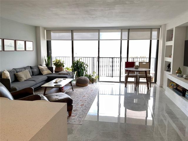 1450 Brickell Bay Dr 1602, Miami, FL 33131