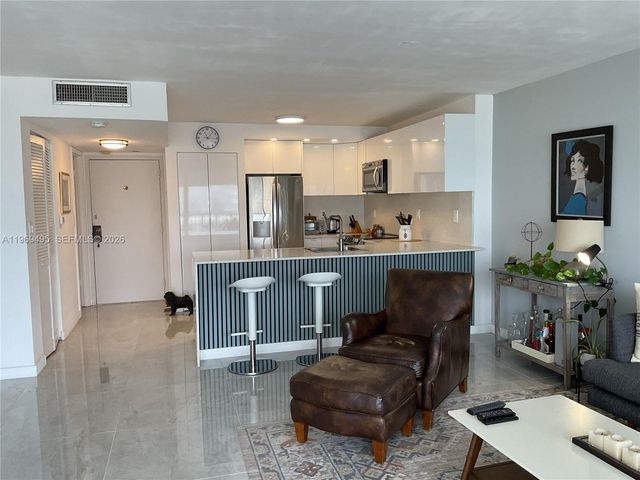 1450 Brickell Bay Dr 1602, Miami, FL 33131