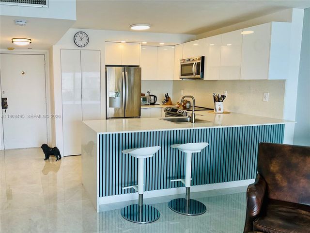 1450 Brickell Bay Dr 1602, Miami, FL 33131