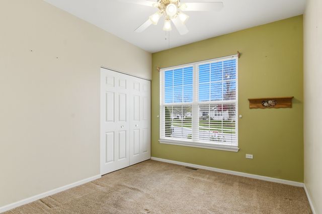 21520 Victory Lake Way 21520, Crest Hill, IL 60403