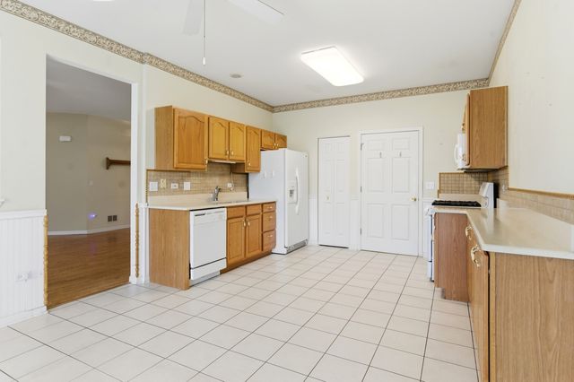 21520 Victory Lake Way 21520, Crest Hill, IL 60403