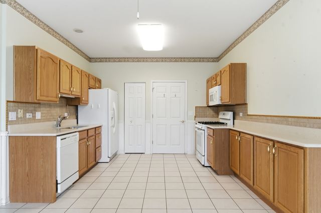 21520 Victory Lake Way 21520, Crest Hill, IL 60403