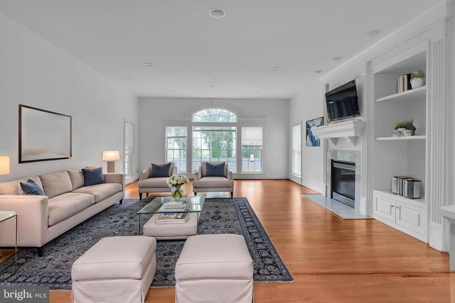 2299 MOUNTAIN RD, Haymarket, VA 20169