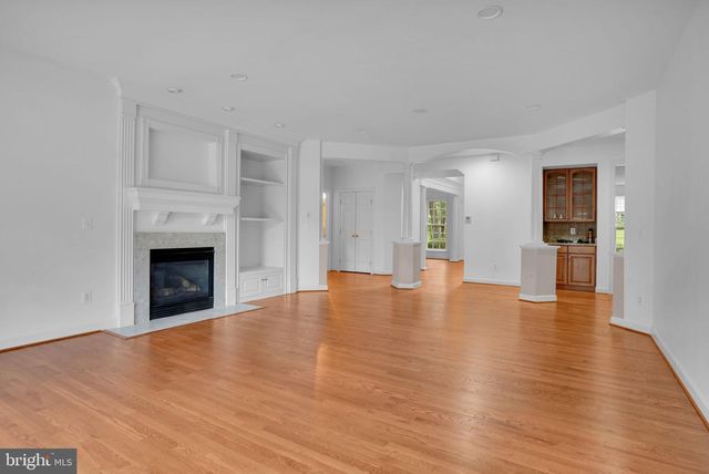 2299 MOUNTAIN RD, Haymarket, VA 20169