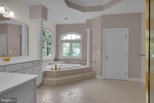 2299 MOUNTAIN RD, Haymarket, VA 20169