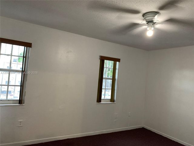 5453 NW 169th Ter, Miami Gardens, FL 33055