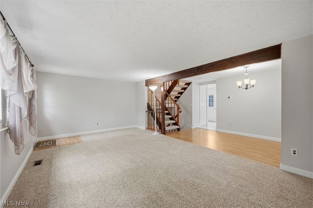 7396 S Chestnut Commons Drive, Mentor, OH 44060