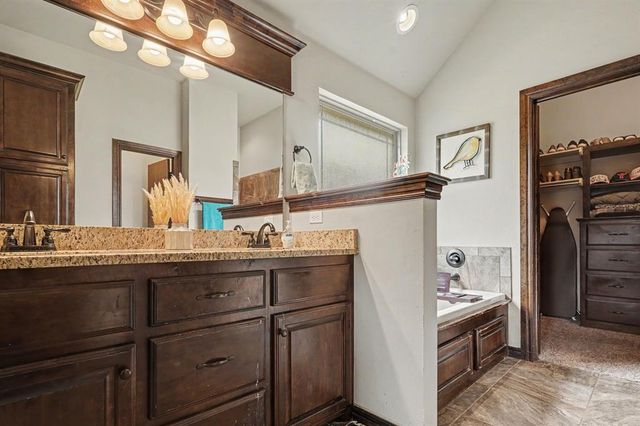 11920 SW 18th Street, Yukon, OK 73099
