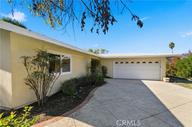 26136 Veva Way, Calabasas, CA 91302