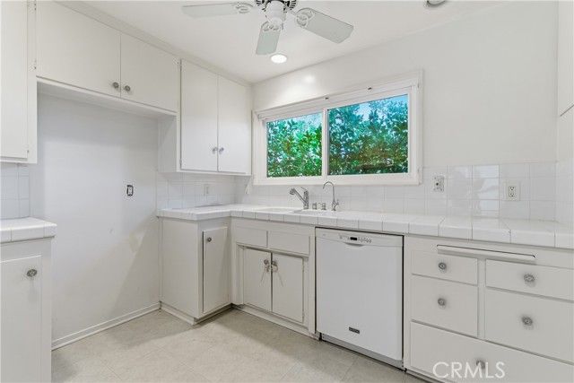 26136 Veva Way, Calabasas, CA 91302