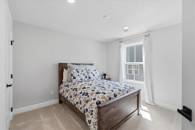 300 Crest Ln, Adams Twp, PA 16046